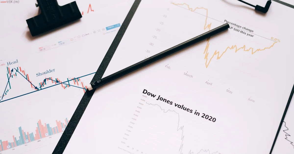 Trump Tariff Dividend: The $2,000 Check Proposal vs. the DOGE Dividend